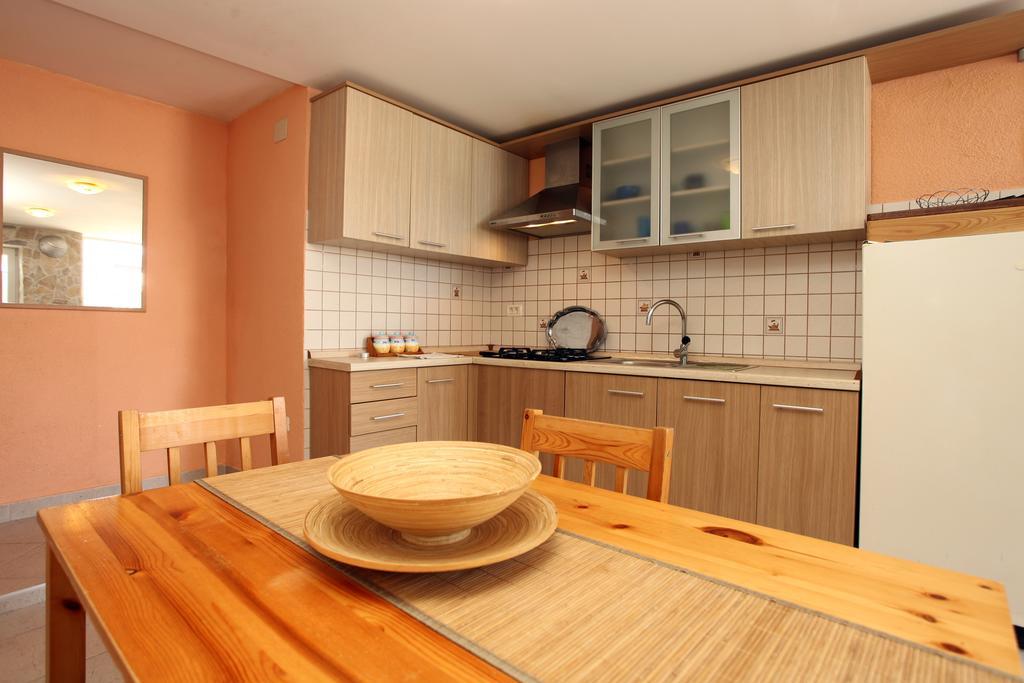 Lovely Apartment Es Umag Ngoại thất bức ảnh